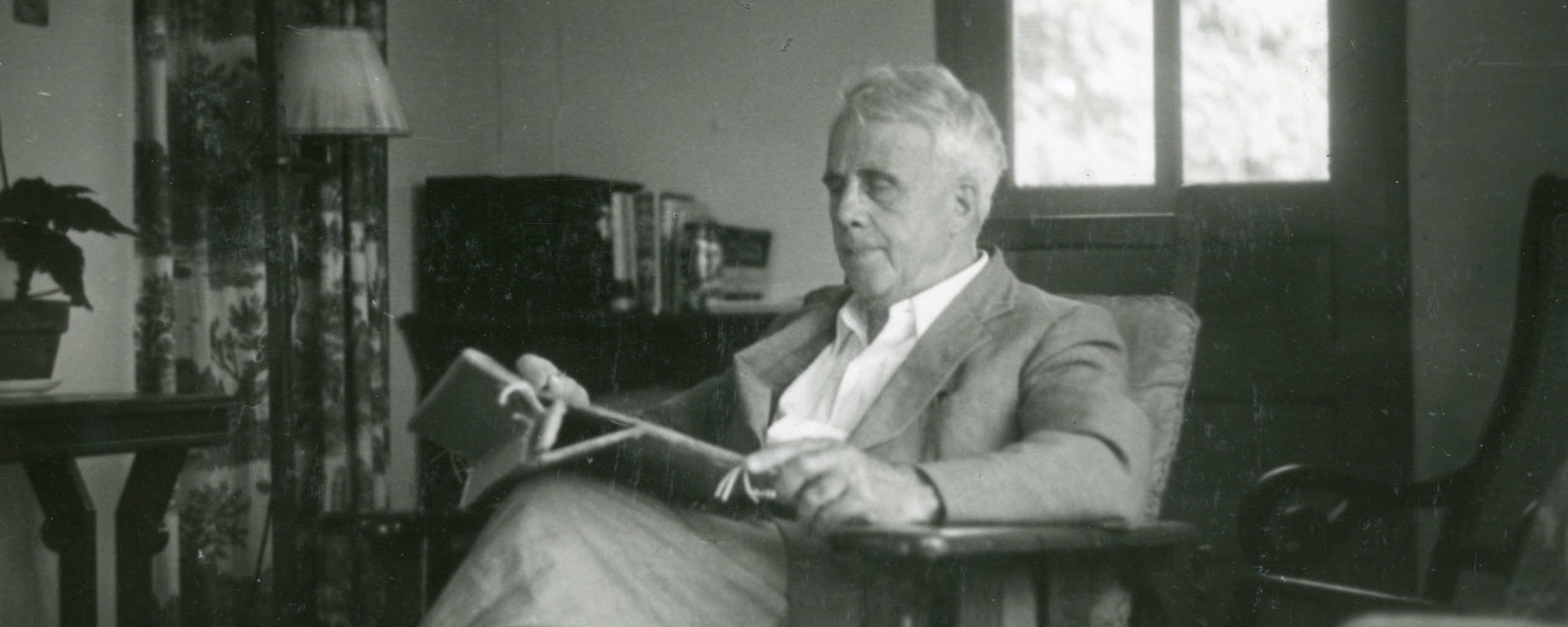 Robert Frost writing